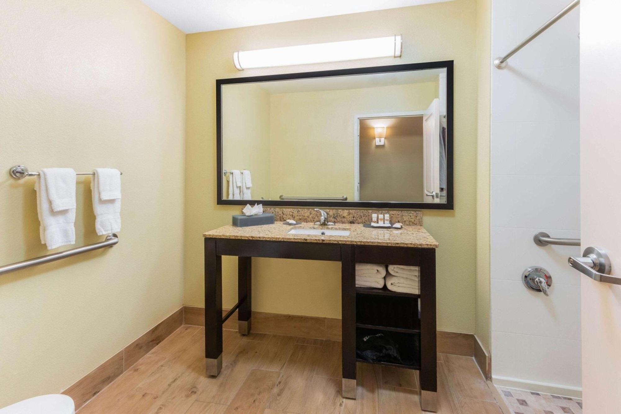 La Quinta By Wyndham Carlsbad Hotel Kültér fotó